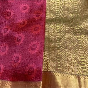 COPY - This South silk sari is beautiful with inside all over flowers weaving